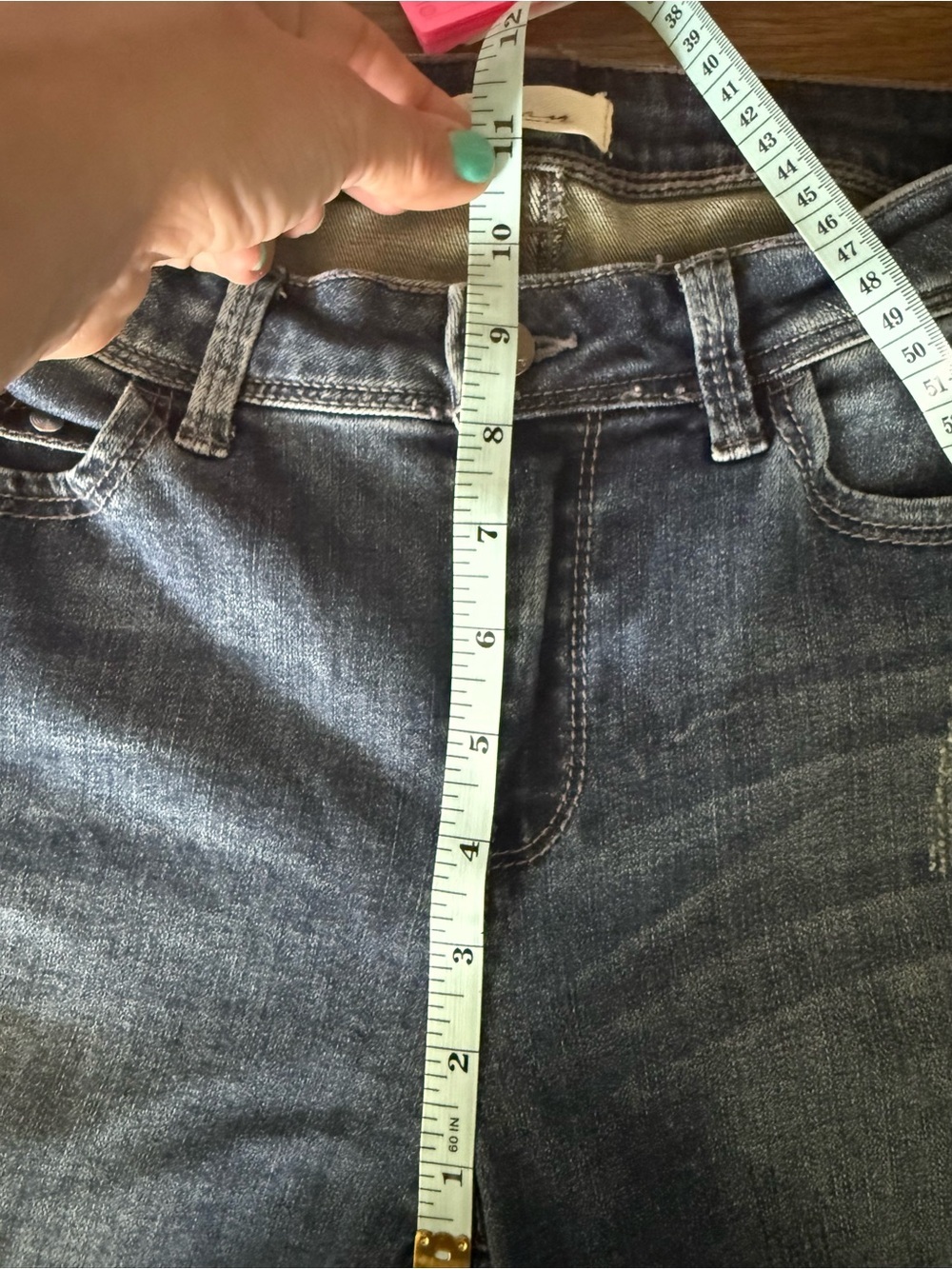Elan distressed jeans • Women’s medium - Picture 4 of 7